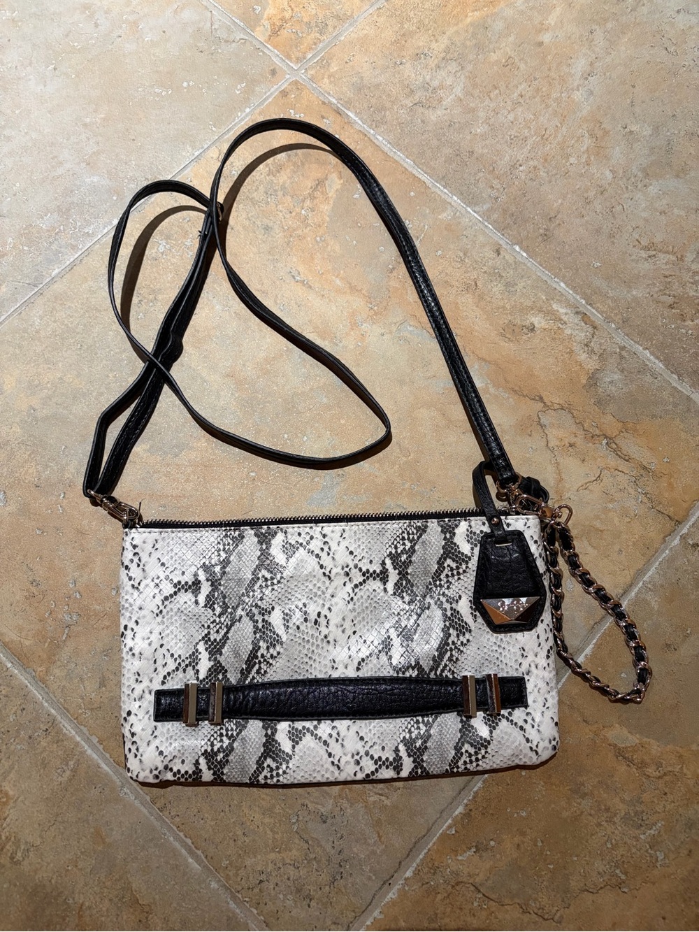 Jessica Simpson Black White Snakeskin Convertible Crossbody Clutch Wristlet